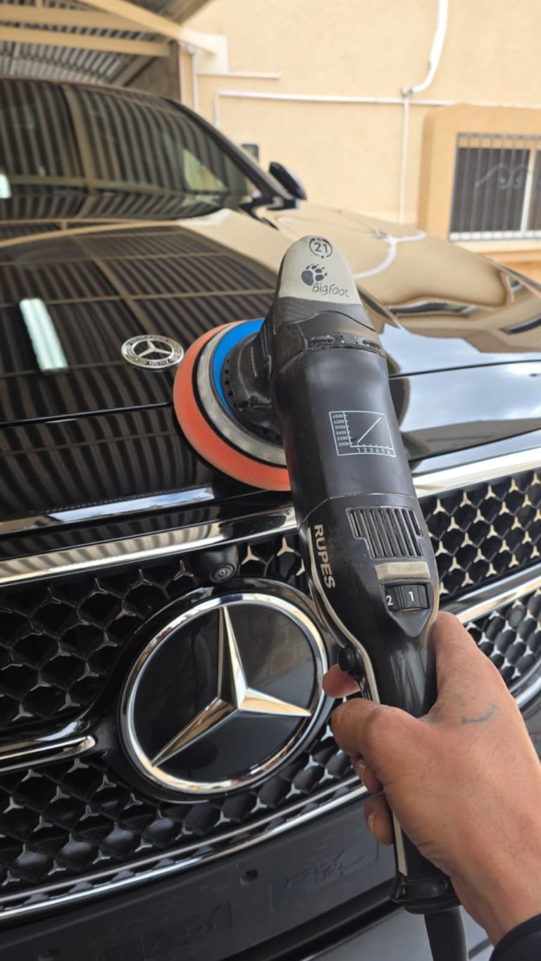 טיפול והגנה על צבע הרכב בסטודיו של Nano Lamborghini, שירות עד בית הלקוח